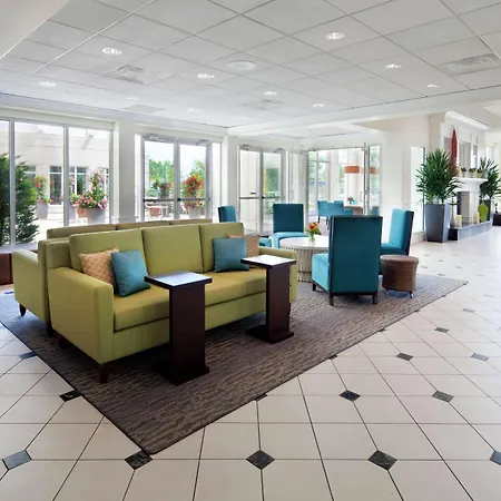 Hilton Garden Inn Montreal Airport-2